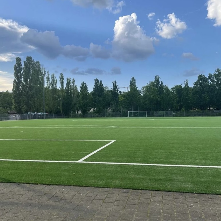 Kunstrasenplatz im Volkspark Mariendorf